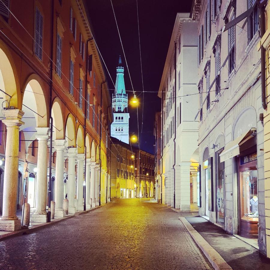 Apartmán Casa Viola, Deliziosa Mansarda In Centro Storico Modena Exteriér fotografie