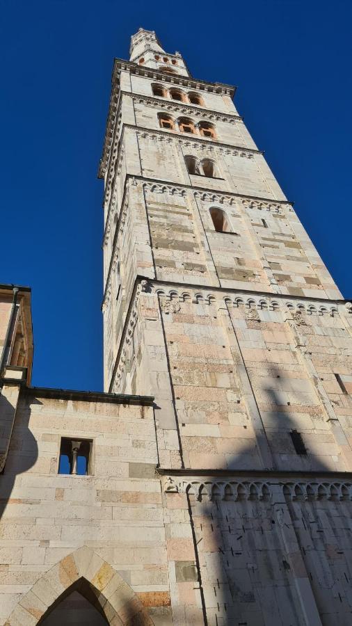 Apartmán Casa Viola, Deliziosa Mansarda In Centro Storico Modena Exteriér fotografie