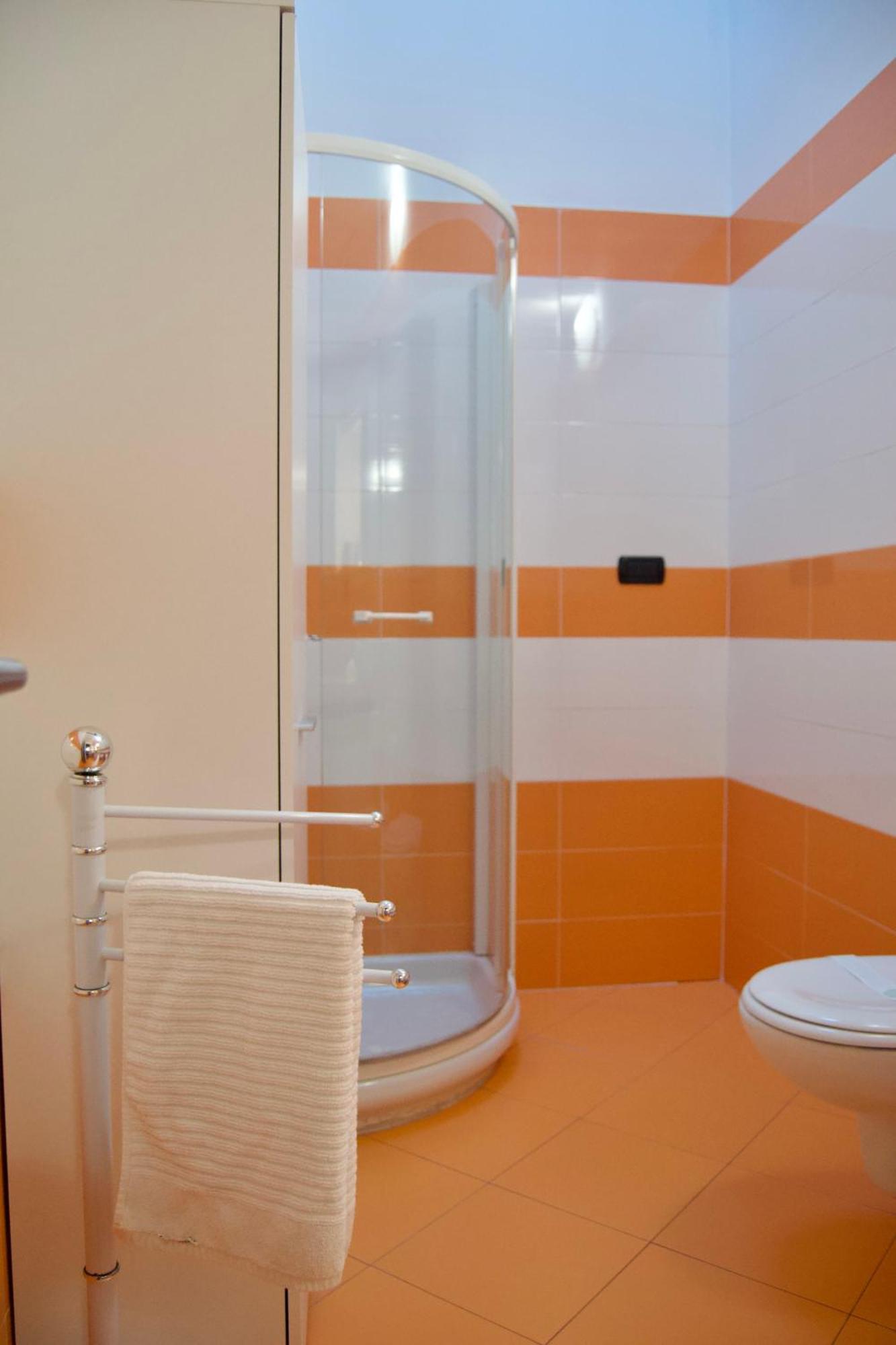 Apartmán Casa Viola, Deliziosa Mansarda In Centro Storico Modena Exteriér fotografie
