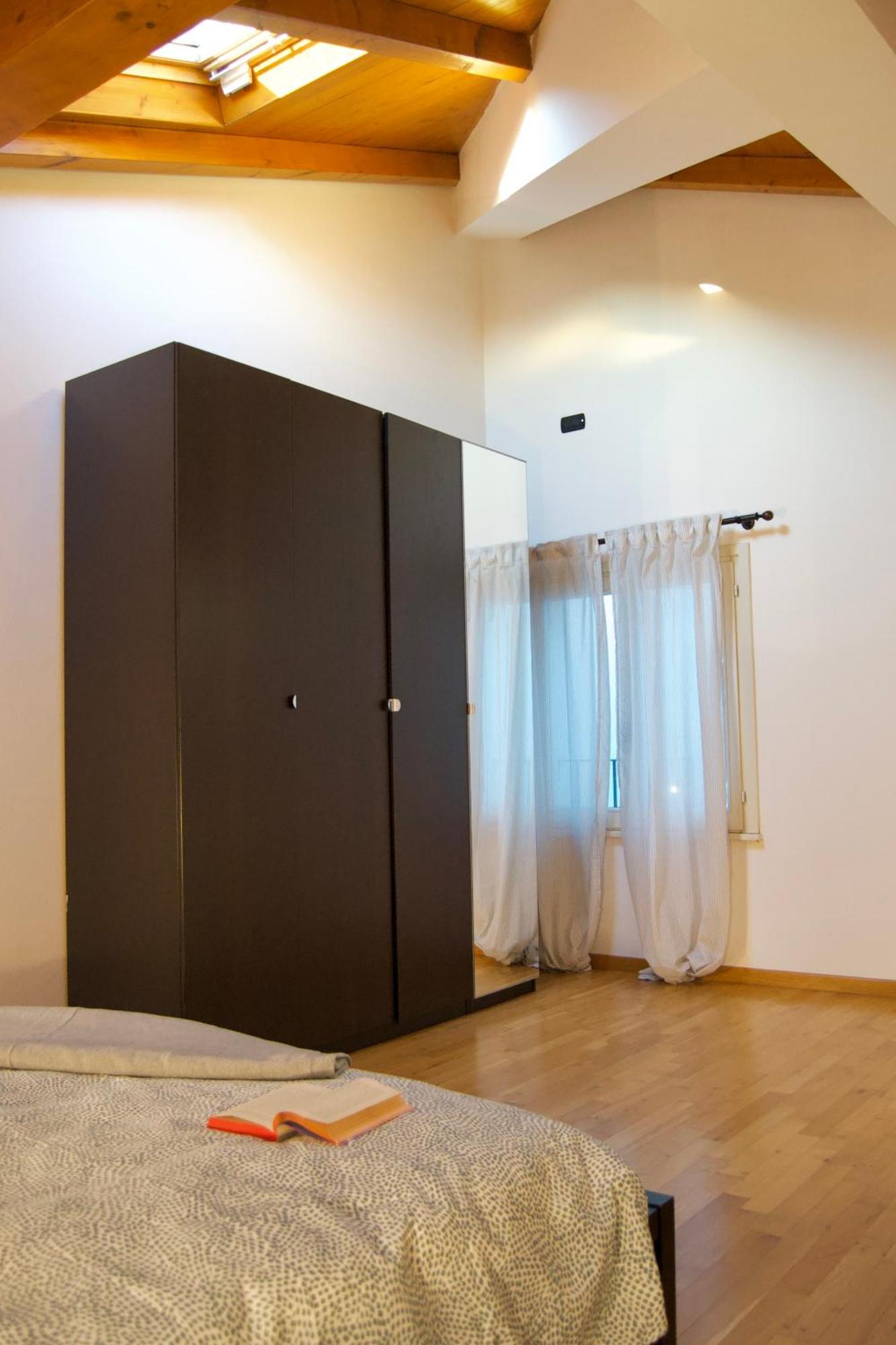 Apartmán Casa Viola, Deliziosa Mansarda In Centro Storico Modena Exteriér fotografie
